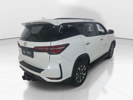 2025-Toyota-Fortuner-24-GD-6-RB-Auto_6