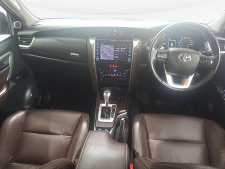 2020-Toyota-Fortuner-28-GD-6-Raised-Body-Auto_9
