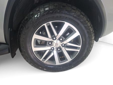 2020-Toyota-Fortuner-28-GD-6-Raised-Body-Auto_14