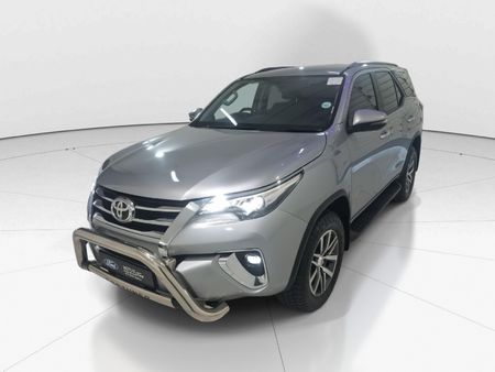 2020-Toyota-Fortuner-28-GD-6-Raised-Body-Auto_16