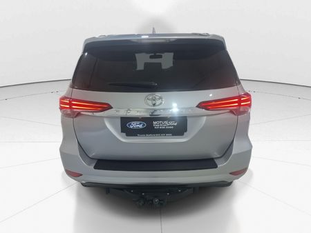 2020-Toyota-Fortuner-28-GD-6-Raised-Body-Auto_5