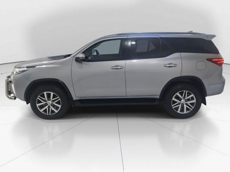 2020-Toyota-Fortuner-28-GD-6-Raised-Body-Auto_7