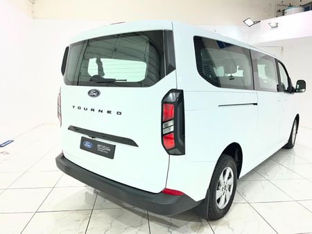 2025-Ford-Tourneo-Custom-20-TDCi-LWB-Trend-Auto_3