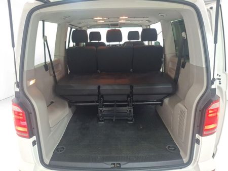 2019-Volkswagen-Kombi-20-TDI-Auto-103kW-Trendline_9