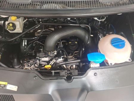 2019-Volkswagen-Kombi-20-TDI-Auto-103kW-Trendline_8