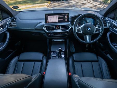 2024-BMW-X4-xDrive20d-M-Sport_11