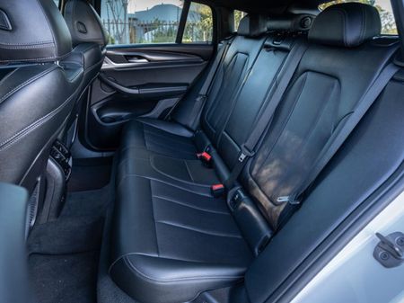 2024-BMW-X4-xDrive20d-M-Sport_16