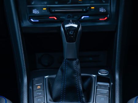 2023-Volkswagen-Tiguan-R-20-TSI-4M-Auto-235kw_17