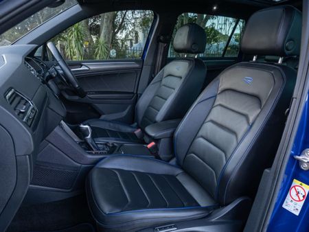 2023-Volkswagen-Tiguan-R-20-TSI-4M-Auto-235kw_21
