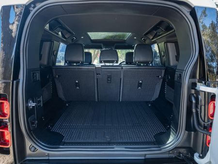 2021-Land-Rover-Defender-110-D240-SE-X-Dynamic-177kW_9
