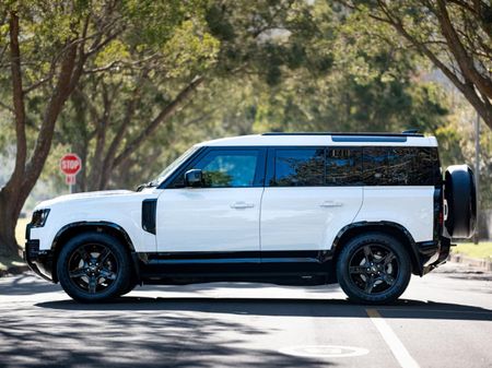 2021-Land-Rover-Defender-110-D240-SE-X-Dynamic-177kW_3