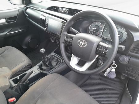 2025-Toyota-Hilux-24-GD-6-Raised-Body-Raider-Single-Cab_8