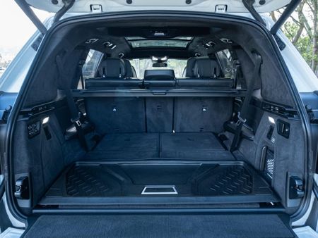 2024-BMW-X7-xDrive-40d-M-Sport-Pro_9