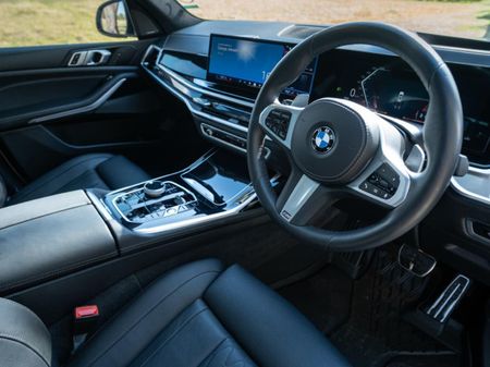 2024-BMW-X7-xDrive-40d-M-Sport-Pro_10