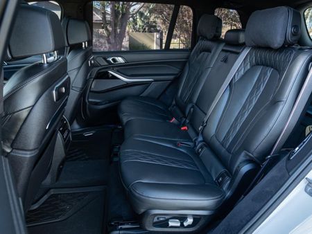 2024-BMW-X7-xDrive-40d-M-Sport-Pro_14