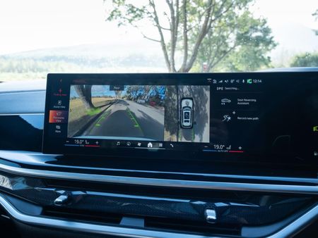 2024-BMW-X7-xDrive-40d-M-Sport-Pro_21