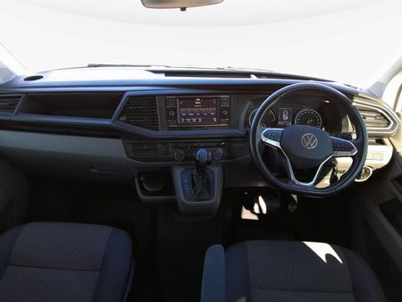 2024-Volkswagen-Kombi-T61-20-TDI-110kW-Auto-Trendline_9