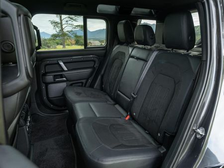 2022-Land-Rover-Defender-110-P525-V8-Carpathian-Edition-386kW_14