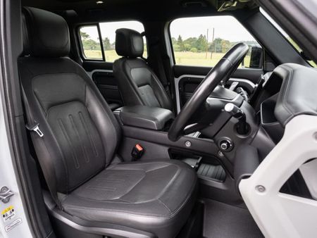 2022-Land-Rover-Defender-110-D240-HSE-X-Dynamic-177kw_12
