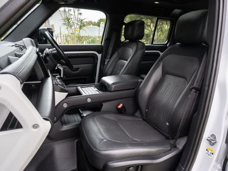 2022-Land-Rover-Defender-110-D240-HSE-X-Dynamic-177kw_13
