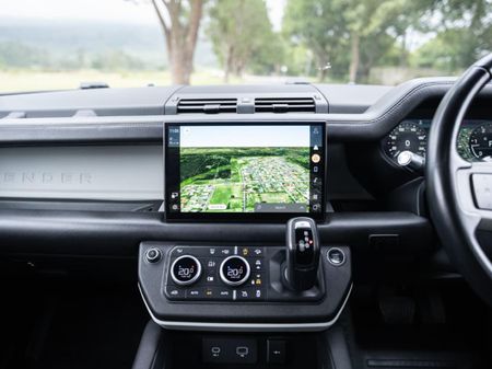 2022-Land-Rover-Defender-110-D240-HSE-X-Dynamic-177kw_15