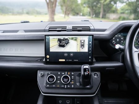 2022-Land-Rover-Defender-110-D240-HSE-X-Dynamic-177kw_16