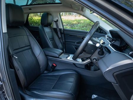 2019-Land-Rover-Range-Rover-Evoque-20-D-SE-132kW-D180_11