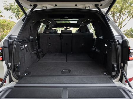 2023-BMW-X7-xDrive-40d-M-Sport-Pro_9
