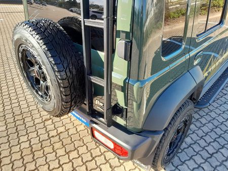 2025-Suzuki-Jimny-15-GLX-AllGrip-5-Door-Auto_17