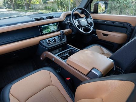 2021-Land-Rover-Defender-110-D300-X-221kW_22