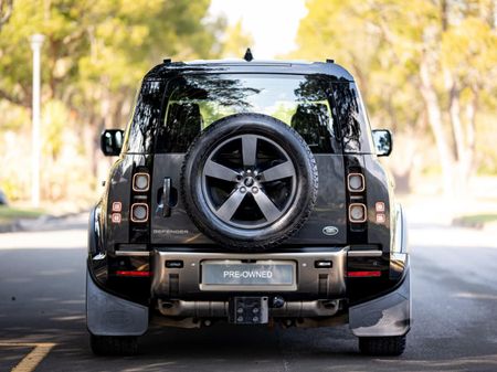 2021-Land-Rover-Defender-110-D300-X-221kW_5
