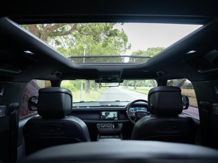 2022-Land-Rover-Defender-90-D300-HSE-X-Dynamic_10
