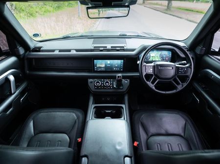 2022-Land-Rover-Defender-90-D300-HSE-X-Dynamic_11