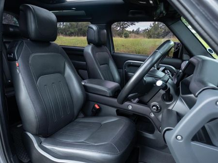 2022-Land-Rover-Defender-90-D300-HSE-X-Dynamic_12