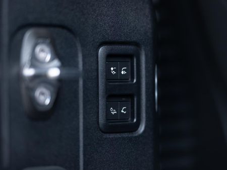 2022-Land-Rover-Defender-90-D300-HSE-X-Dynamic_16