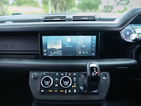 2022-Land-Rover-Defender-90-D300-HSE-X-Dynamic_22