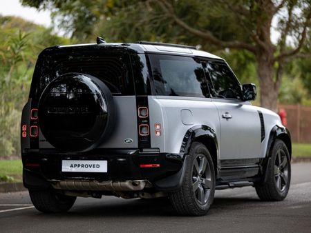 2022-Land-Rover-Defender-90-D300-HSE-X-Dynamic_6