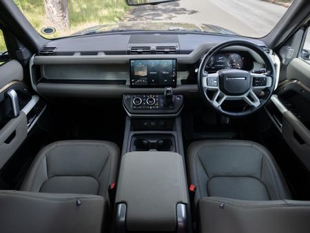 2022-Land-Rover-Defender-110-D300-HSE-X-Dynamic_11