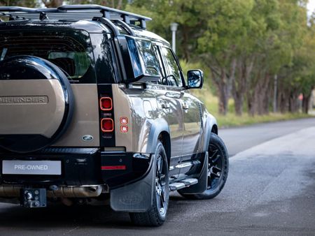 2022-Land-Rover-Defender-110-D300-HSE-X-Dynamic_18