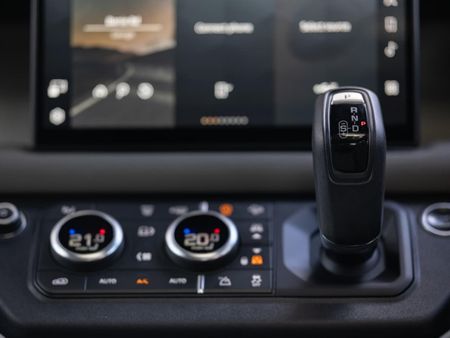 2022-Land-Rover-Defender-110-D300-HSE-X-Dynamic_22