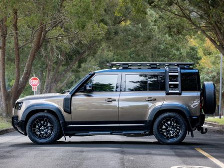 2022-Land-Rover-Defender-110-D300-HSE-X-Dynamic_3