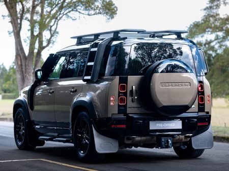 2022-Land-Rover-Defender-110-D300-HSE-X-Dynamic_4