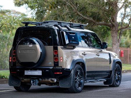 2022-Land-Rover-Defender-110-D300-HSE-X-Dynamic_6
