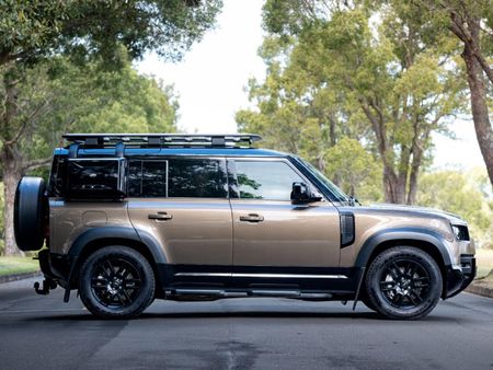 2022-Land-Rover-Defender-110-D300-HSE-X-Dynamic_7