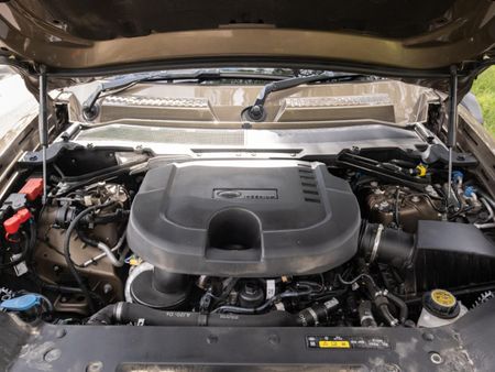 2022-Land-Rover-Defender-110-D300-HSE-X-Dynamic_8