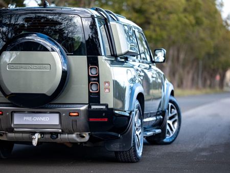 2024-Land-Rover-Defender-130-30D-X_19