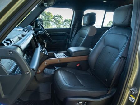 2024-Land-Rover-Defender-130-30D-X_23