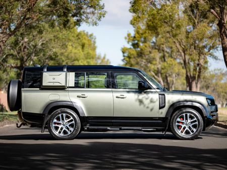 2024-Land-Rover-Defender-130-30D-X_7