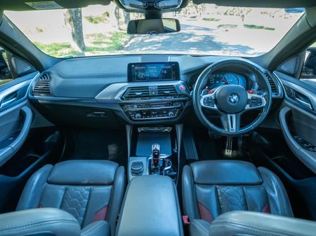 2021-BMW-X4-M-Competition_11
