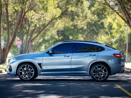 2021-BMW-X4-M-Competition_3
